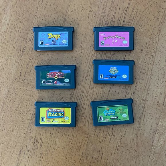 Nintendo GameBoy Advance Model AGB-001 (Clear Glacial) + Gameboy Advance SP Case - Picture 7 of 9